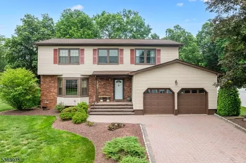 127 Rivendell Rd, Hillsborough, NJ 08844