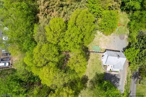 590 Valley Rd, Long Hill Twp, NJ 07933