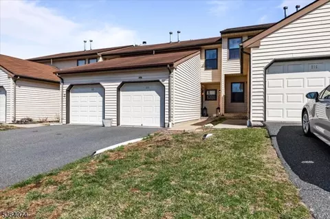 134 Locust Ct, Flemington, NJ 08822