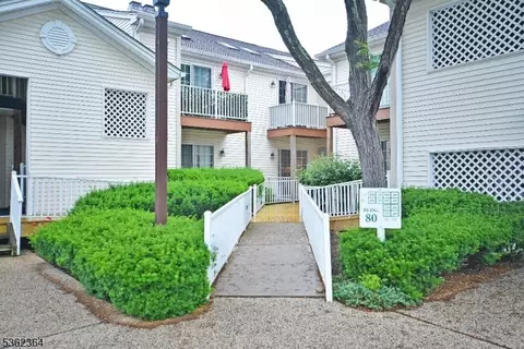 197 Potomac Dr, Basking Ridge, NJ 07920