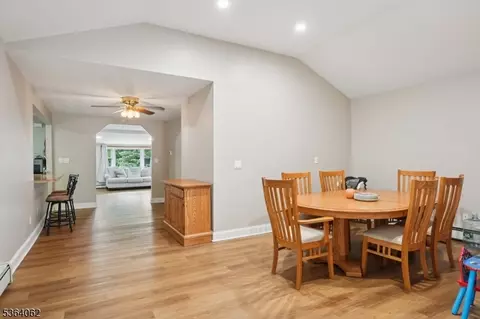 4 Lenape Trl, Wayne, NJ 07470 photo 11