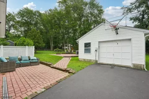 4 Lenape Trl, Wayne, NJ 07470 photo 33