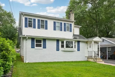 4 Lenape Trl, Wayne, NJ 07470 photo 3