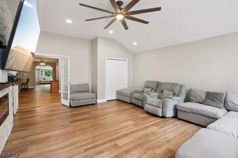 4 Lenape Trl, Wayne, NJ 07470 photo 7