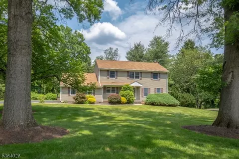 192 Carol Jean Way, Somerville, NJ 08876