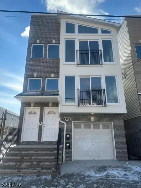 280 W Runyon St, Newark, NJ 07108