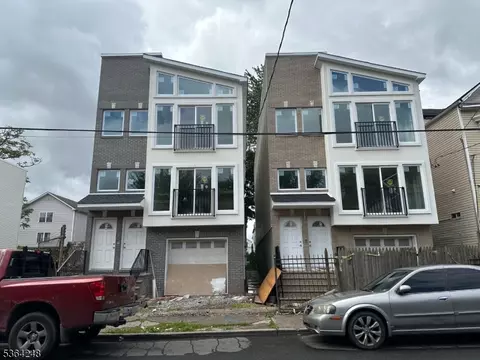 280 W Runyon St, Newark, NJ 07108