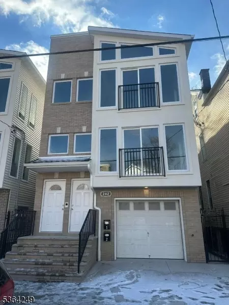 282 W Runyon St, Newark, NJ 07108