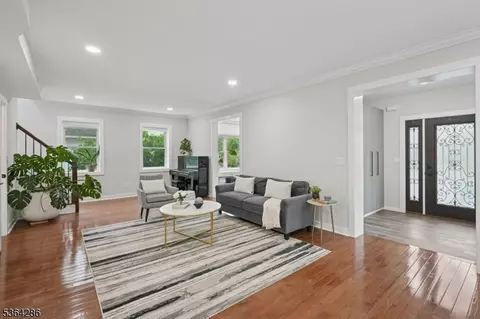34 Rawley Pl, Millburn, NJ 07041 photo 4