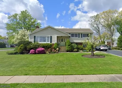 24 Cheri Ln, Fairfield, NJ 07004