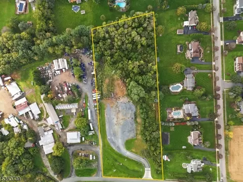 210 Belview Rd, Lopatcong Twp, NJ 08865