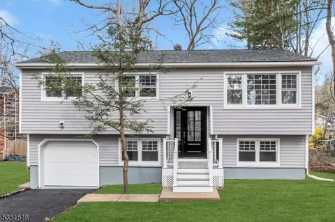 20 Stony Brook Rd, Stanhope, NJ 07874