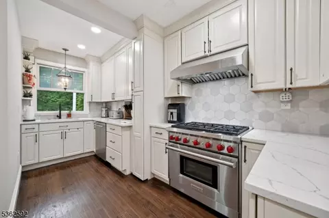 46 Maple St, Millburn, NJ 07041 photo 10