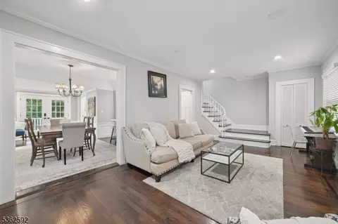 46 Maple St, Millburn, NJ 07041 photo 4