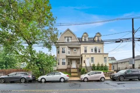 348 13th Ave, Newark, NJ 07103