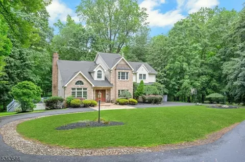 101 Long Hill Rd, Oakland, NJ 07436