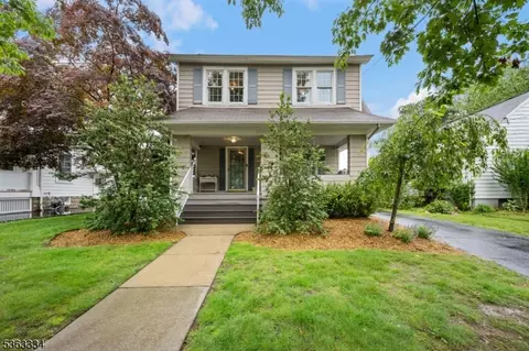 417 Warren Ave, Ho Ho Kus, NJ 07423