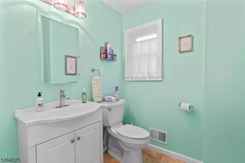 63 School St, Clark, NJ 07066 photo 10