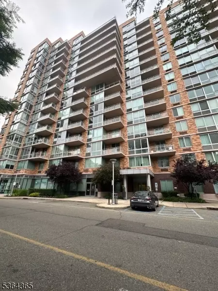 316 Hudson Park #316, Edgewater, NJ 07020