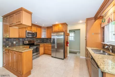 6 Condit St, Succasunna, NJ 07876 photo 2