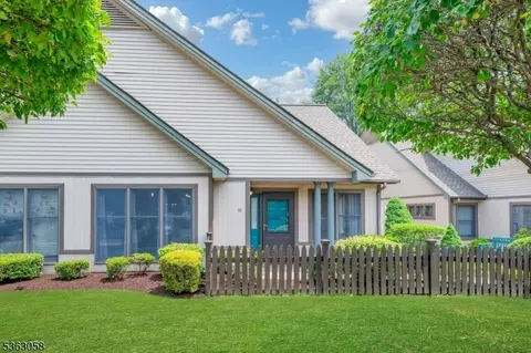 31 Park Edge, Berkeley Heights, NJ 07922