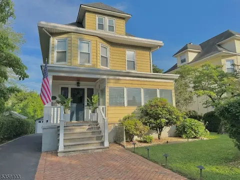 35 Cloverhill Pl, Montclair, NJ 07042