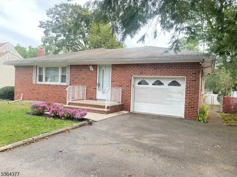 789 Hillside Rd, Rahway, NJ 07065