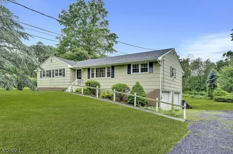 45 Ninth St, Hillsborough, NJ 08844