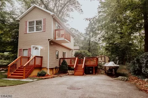 10 Paterson Rd, Hewitt, NJ 07421