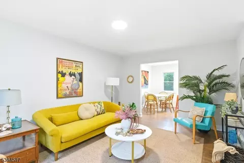 22 Melmore Gdns # A, East Orange, NJ 07017