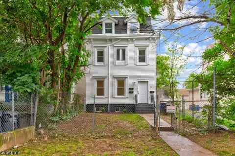 16 N 9th St, Newark, NJ 07107
