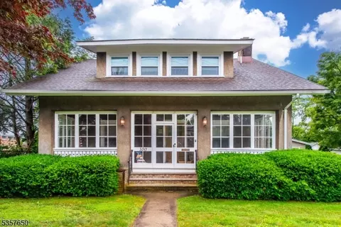 100 W Hanover Ave, Morris Plains, NJ 07950