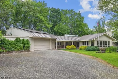 525 Watters Rd, Hackettstown, NJ 07840