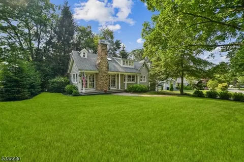 39 Salem Rd, New Providence, NJ 07974