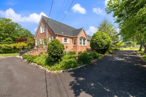 87 S Ridgedale Ave, East Hanover, NJ 07936