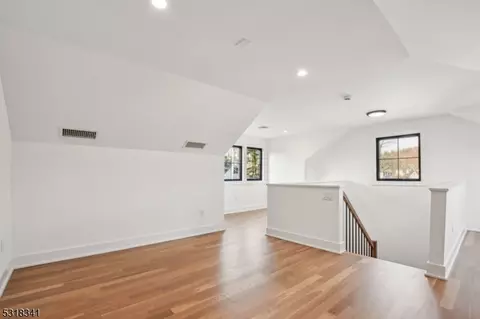 22 Edison Dr, Summit, NJ 07901 photo 12