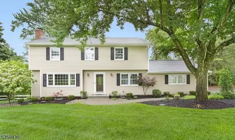 420 Stony Brook Dr, Bridgewater, NJ 08807