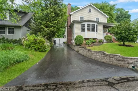 30 Center St, Bernardsville, NJ 07924