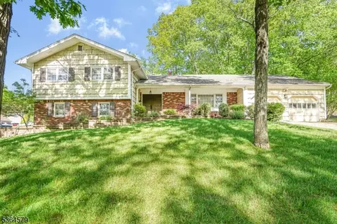 24 Eton Ct, Wayne, NJ 07470