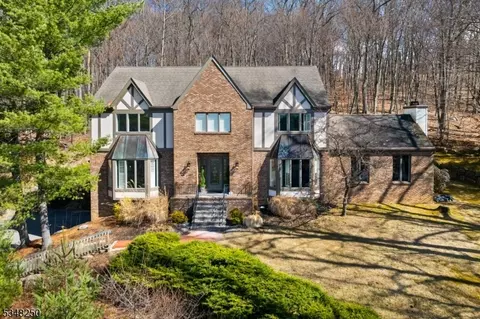 16 James Rd, Randolph, NJ 07869