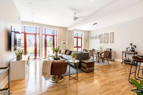 85 Park Ave #303, Glen Ridge, NJ 07028