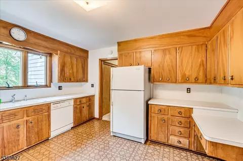 730 Old Post Rd, Edison, NJ 08817 photo 16