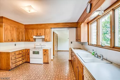 730 Old Post Rd, Edison, NJ 08817 photo 14