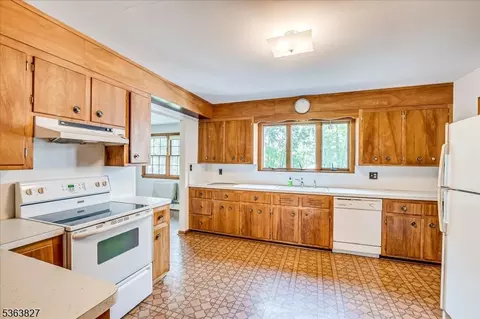 730 Old Post Rd, Edison, NJ 08817 photo 15
