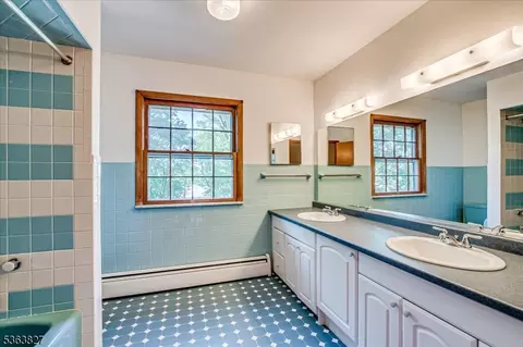 730 Old Post Rd, Edison, NJ 08817 photo 33