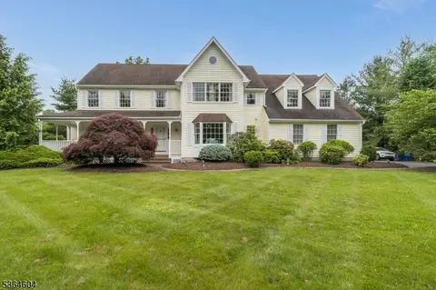 14 Viking Ter, Flemington, NJ 08822