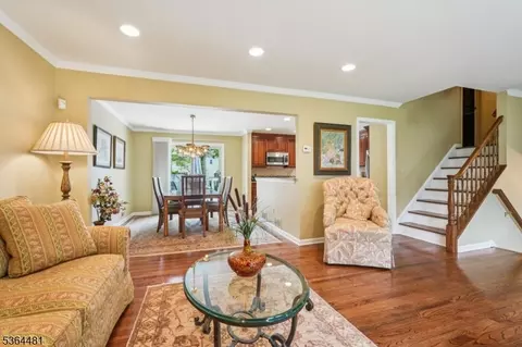 40 Braemar Dr, Wayne, NJ 07470 photo 13