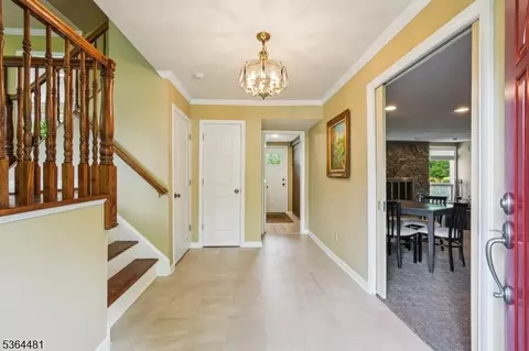 40 Braemar Dr, Wayne, NJ 07470 photo 5