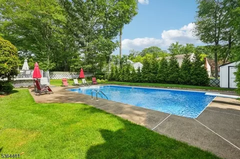 40 Braemar Dr, Wayne, NJ 07470 photo 33