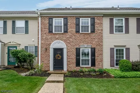 1505 Doolittle Dr, Bridgewater, NJ 08807